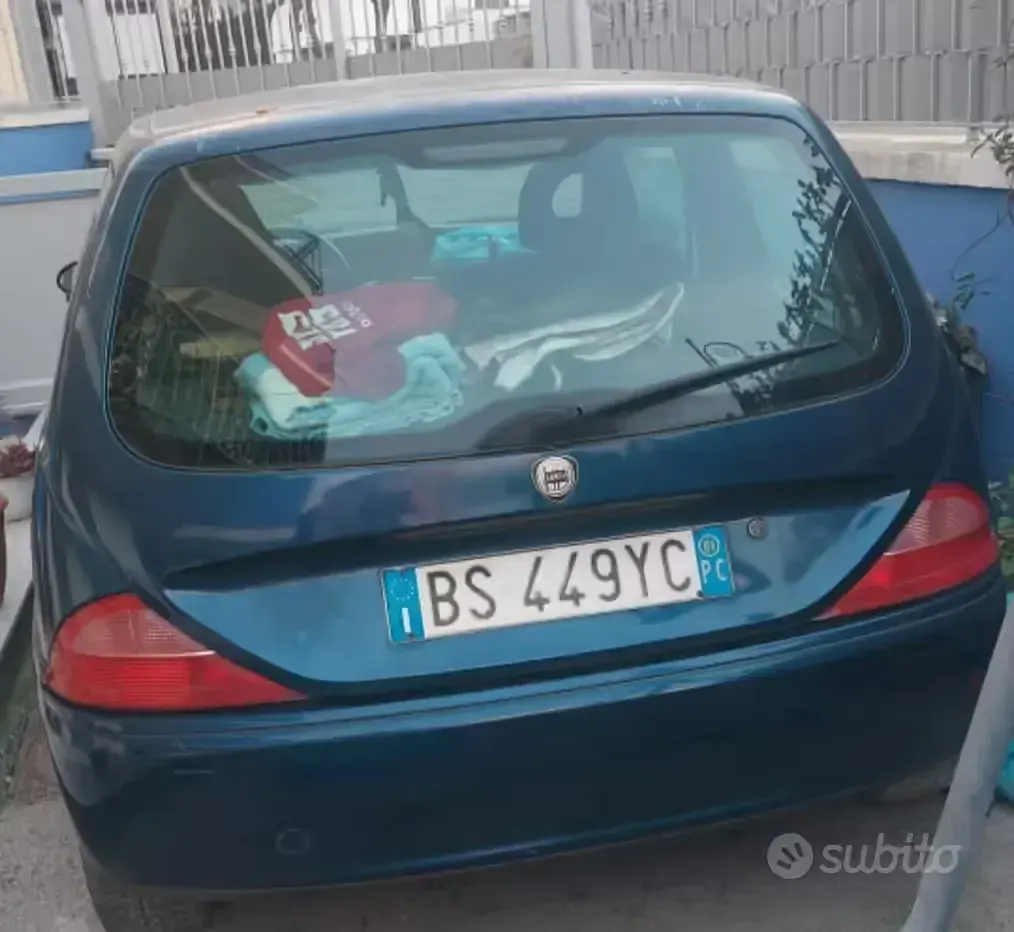 Usata Lancia Ypsilon 54 CV (39 kW) 2002 Blu Utilitaria