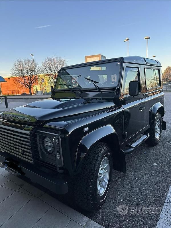 Nero Usata 2008 Land Rover Defender S SUV | 34.500 € (Buon prezzo) - Immagine 1/4