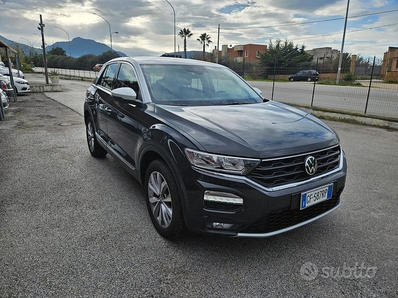 Usata VW T-Roc 110 CV (80 kW) 2021 Grigio SUV