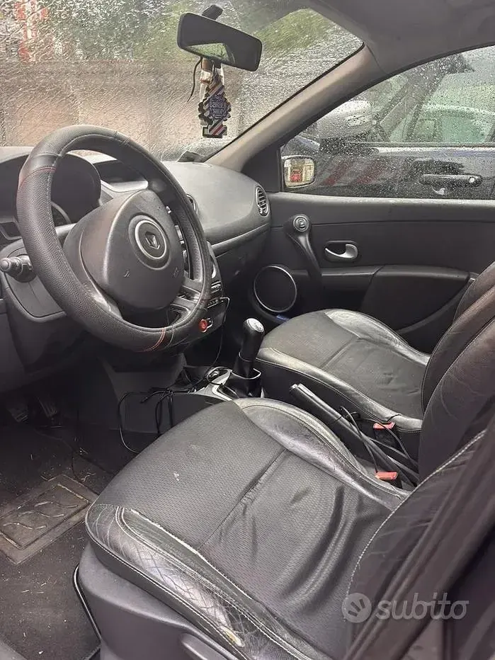 Usata Renault Clio III 75 CV (55 kW) 2007 Berlina