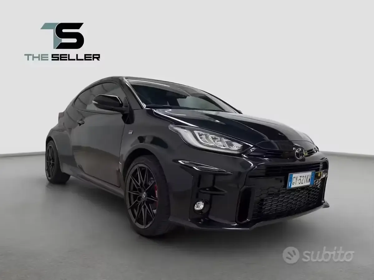 Usata Toyota Yaris 261 CV (191 kW) 2022 Nero Utilitaria