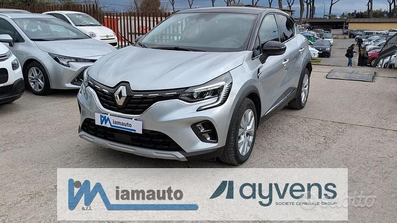 Usata Renault Captur Techno 92 CV (67 kW) 2022 Grigio SUV