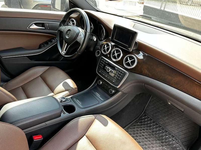 Usata Mercedes CLA220 170 CV (125 kW) 2013 Berlina