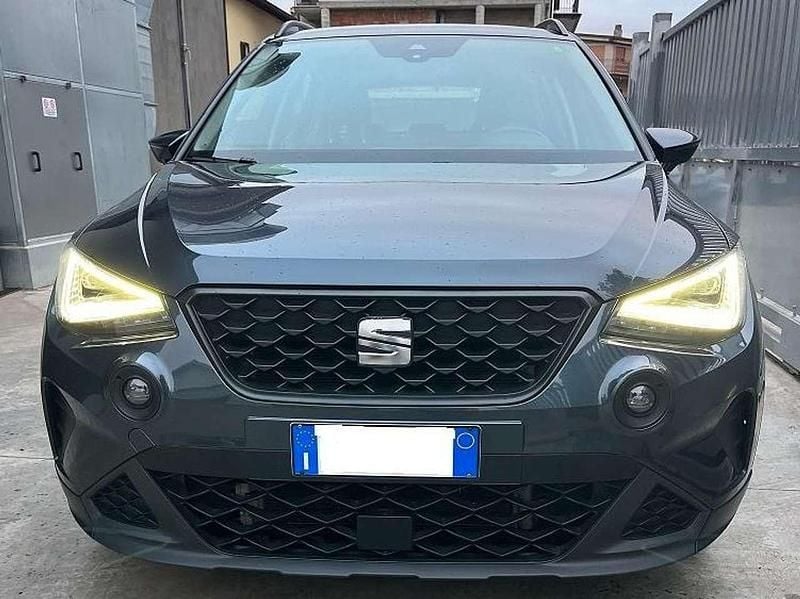 Grigio Usata 2022 Seat Arona SUV | 14.199 € (Buon prezzo) - Immagine 1/4