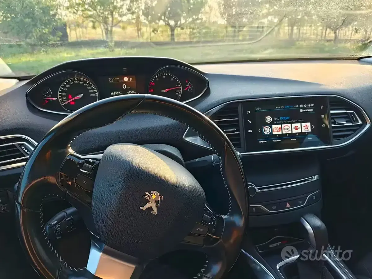 Usata Peugeot 308 Business-Line 120 CV (88 kW) 2017 Bianco Berlina