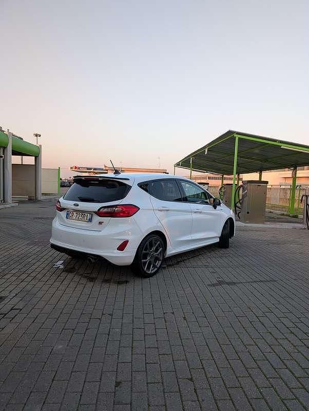 Usata Ford Fiesta ST-Line 125 CV (91 kW) 2024 Berlina