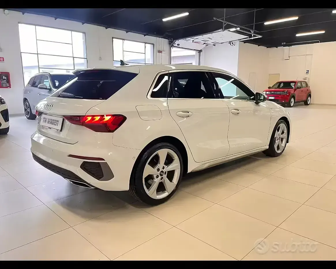 Usata Audi A3 S-Line 116 CV (85 kW) 2024 Bianco Berlina