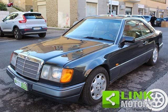 Usata Mercedes E300 220 CV (161 kW) 1992 Grigio Berlina