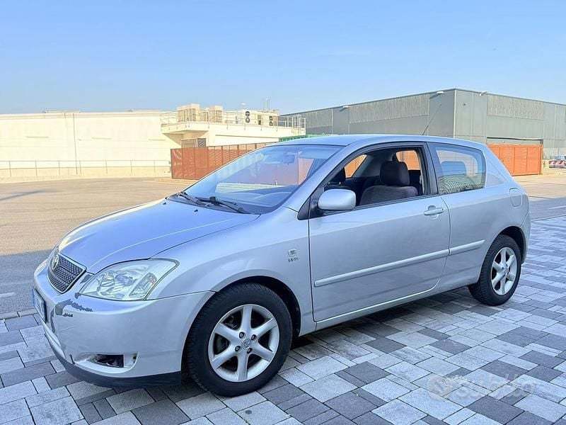 Usata Toyota Corolla 110 CV (80 kW) 2003 Other Berlina