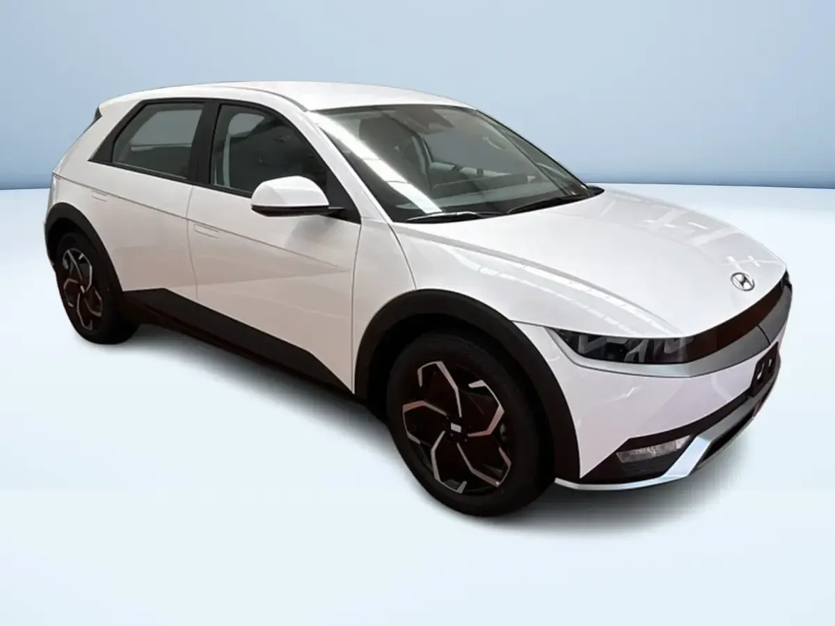 Usata Hyundai Ioniq 5 125 kW (170 CV) 2023 Bianco pastello SUV