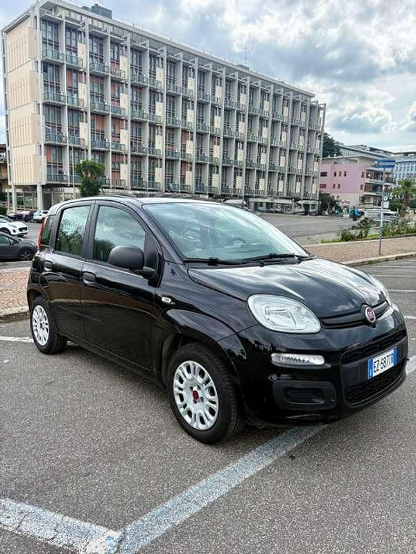 Usata Fiat Panda Lounge 69 CV (50 kW) 2015 Nero Utilitaria