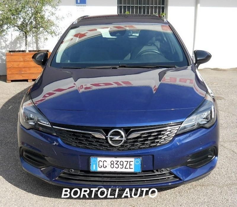 Usata Opel Astra Business Elegance 105 CV (77 kW) 2021 Blu Station wagon
