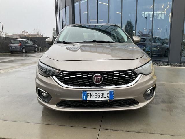 Usata Fiat Tipo Lounge 120 CV (88 kW) 2018 Oro Berlina