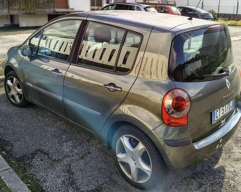 Usata Renault Modus Privilege 86 CV (63 kW) 2005 Grigio Monovolume