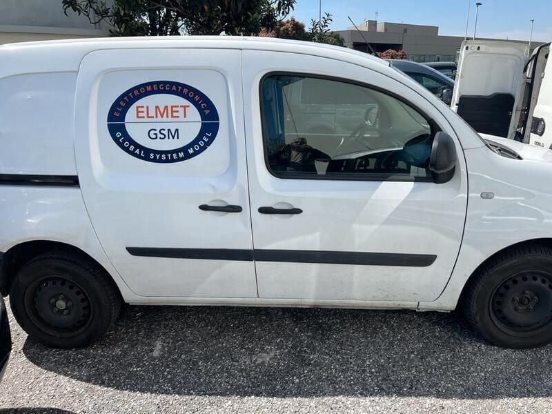 Usado Renault Kangoo 95 CV (69 kW) 2019 Blanco Monovolumen