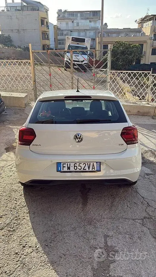 Usata VW Polo 90 CV (66 kW) 2019 Bianco Utilitaria