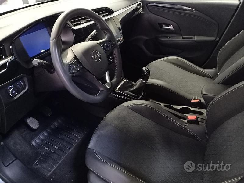 Usata Opel Corsa Elegance 101 CV (74 kW) 2023 Grigio Utilitaria