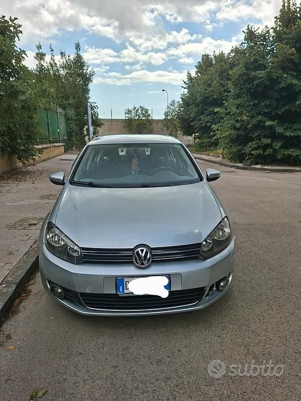 Usata VW Golf VI 102 CV (75 kW) 2009 Grigio Utilitaria
