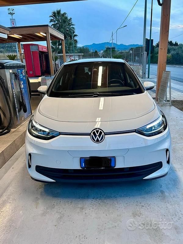 Usata VW ID.3 Pro Performance 239 kW (326 CV) 2024 Bianco Utilitaria