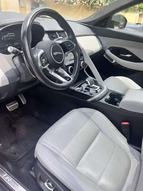 Usata Jaguar E-Pace R-Dynamic 200 CV (147 kW) 2021 Rosso SUV