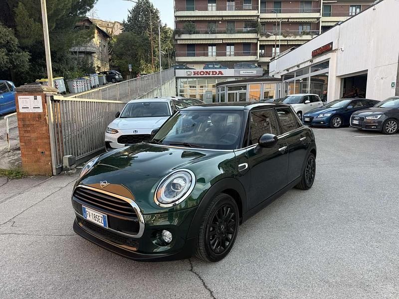 Usata Mini Cooper D 116 CV (85 kW) 2019 Verde Utilitaria