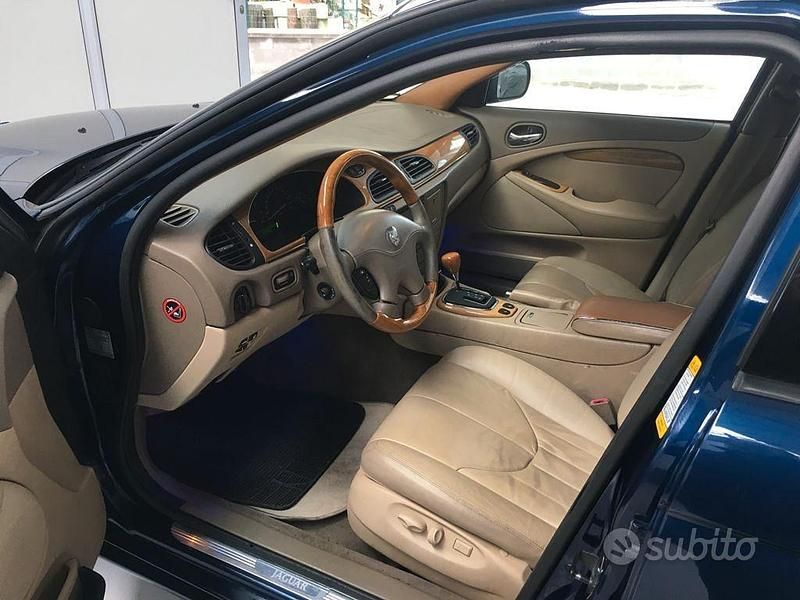 Usata Jaguar S-Type S 276 CV (202 kW) 2001 Blu Berlina