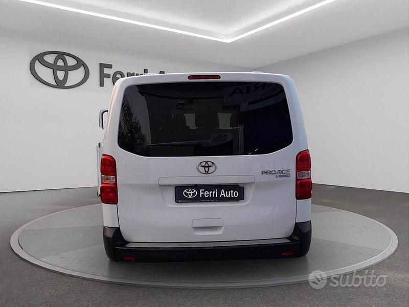 Usata Toyota Proace Verso Lounge 144 CV (105 kW) 2025 Bianco Station wagon