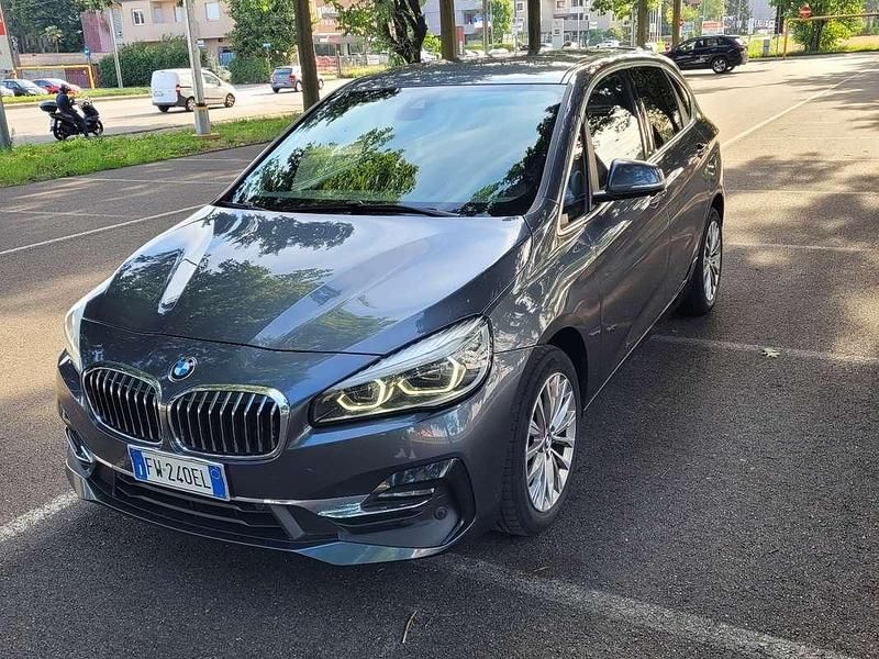 Usata BMW 216 Active Tourer Luxury Line 116 CV (85 kW) 2019 Grigio Monovolume