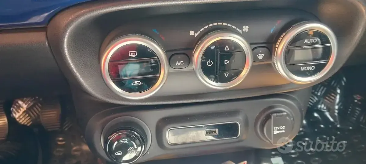 Begagnad Fiat 500L Cross 95 HK (69 kW) 2019 Minibuss