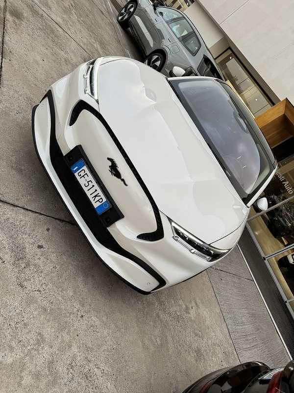 Usata Ford Mustang Mach-E Extended Range 202 kW (276 CV) 2021 Bianco SUV