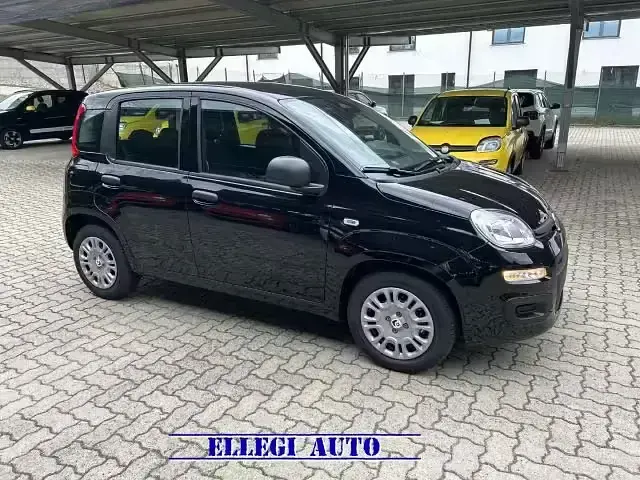 Nuova Fiat Panda 69 CV (50 kW) 2025 Nero Berlina