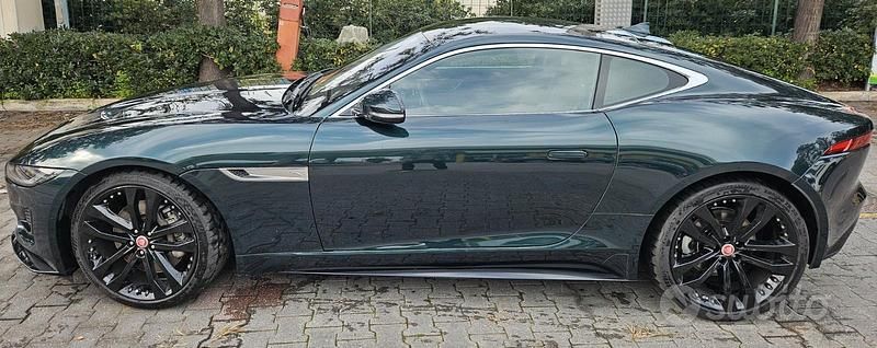 Usata Jaguar F-Type R-Dynamic 300 CV (220 kW) 2023 Verde Coupé