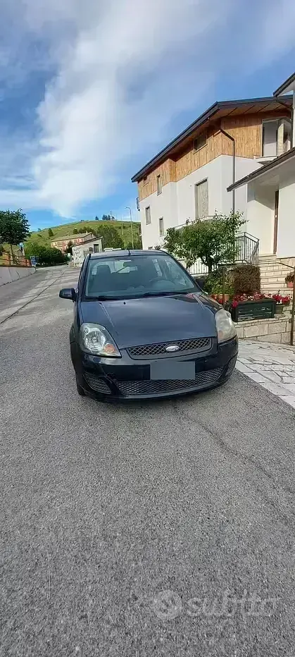 Usata Ford Fiesta 68 CV (50 kW) 2007 Utilitaria