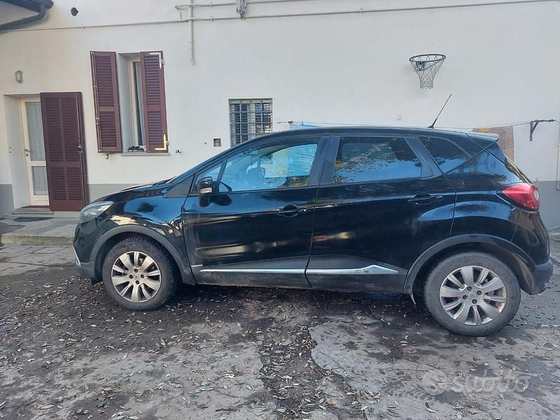 Usata Renault Captur 90 CV (66 kW) 2014 Nero SUV