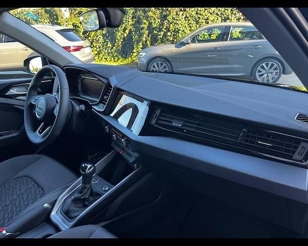 Nuova Audi A1 S-Line 116 CV (85 kW) 2026 Nero mythos metallizzato SUV