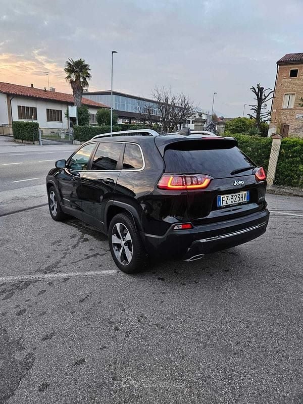 Occasion Jeep Cherokee Limited 194 ch (142 kW) 2019 Noir SUV