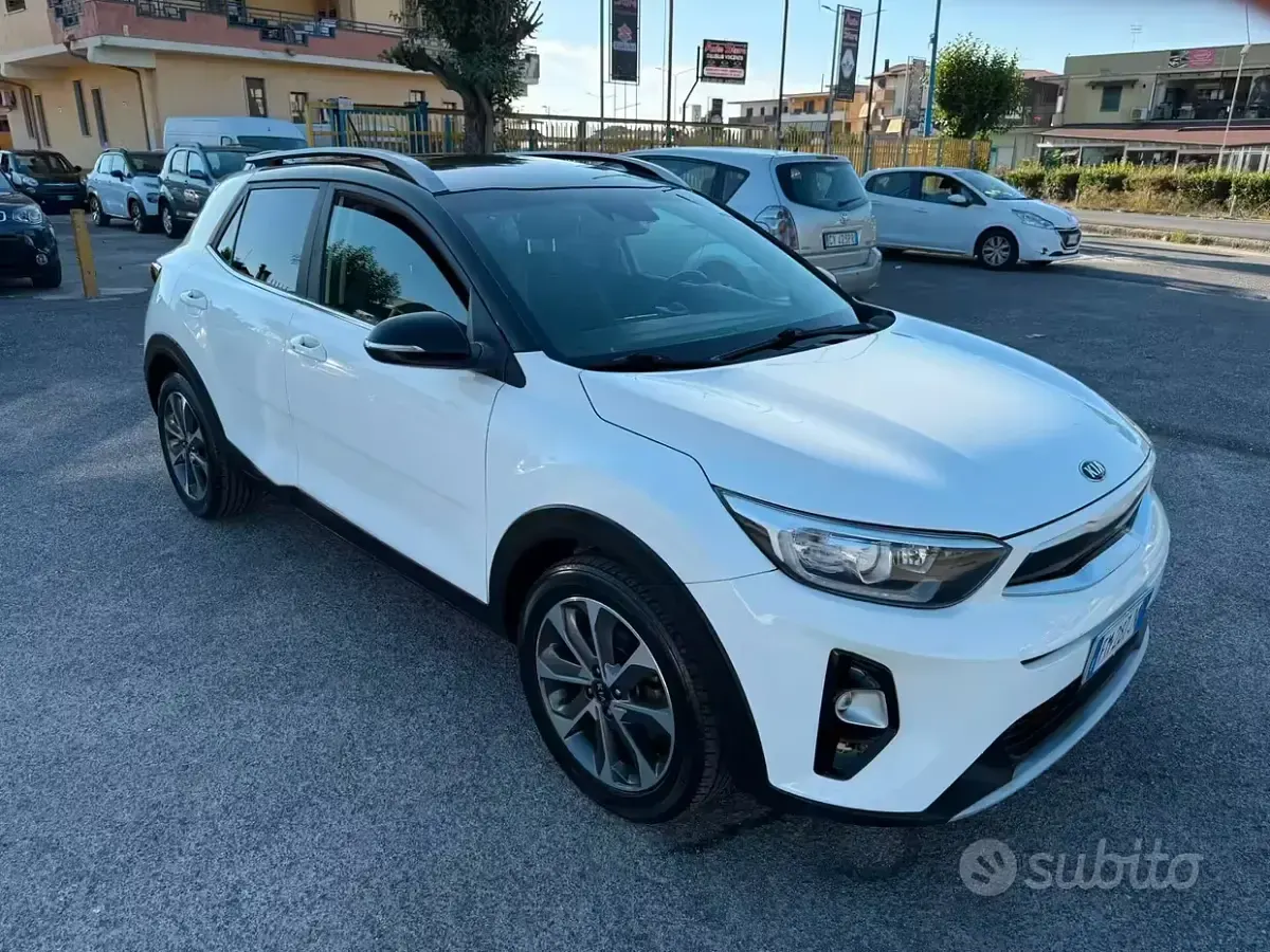 Usata Kia Stonic 110 CV (80 kW) 2018 Bianco SUV