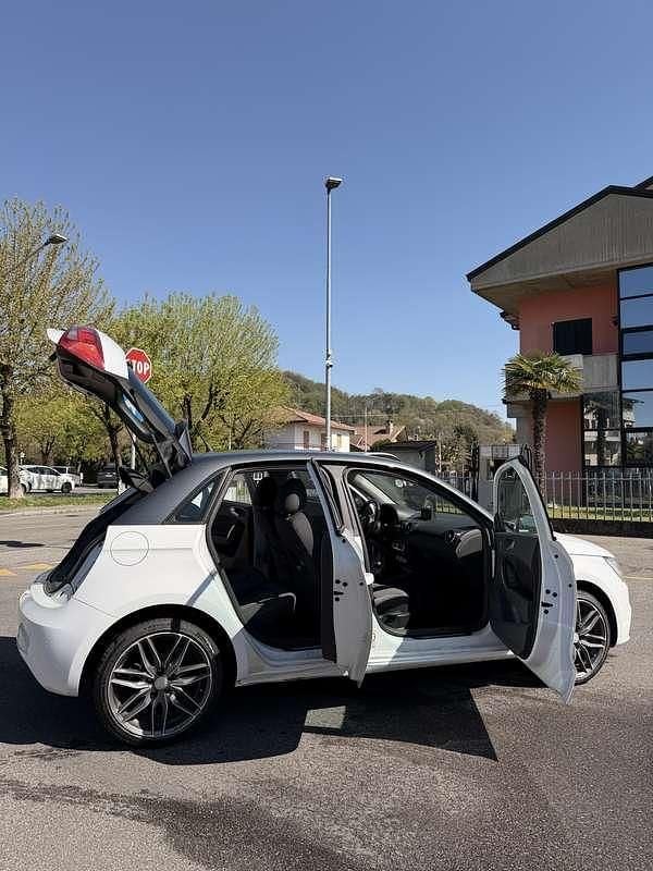 Usata Audi A1 Sportback Ambition 90 CV (66 kW) 2014 Bianco Utilitaria