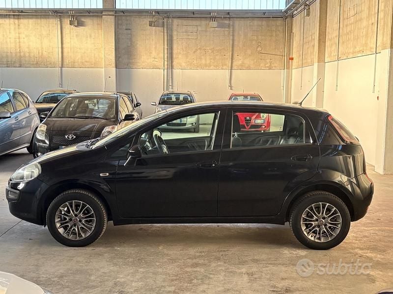 Usata Fiat Punto Evo Emotion 77 CV (56 kW) 2011 Nero Utilitaria