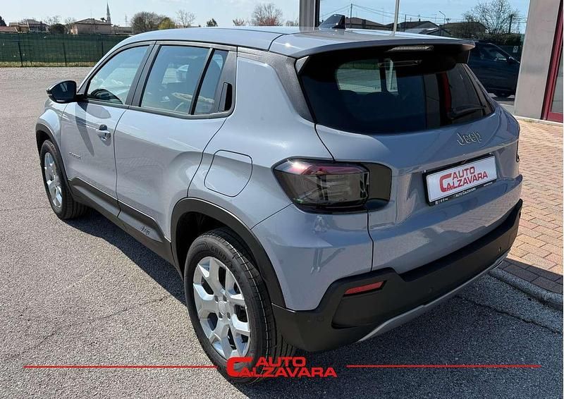 Nuova Jeep Avenger Altitude 101 CV (74 kW) 2026 Grigio strom SUV