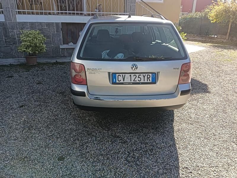 Usata VW Passat 130 CV (95 kW) 2005 Grigio Berlina