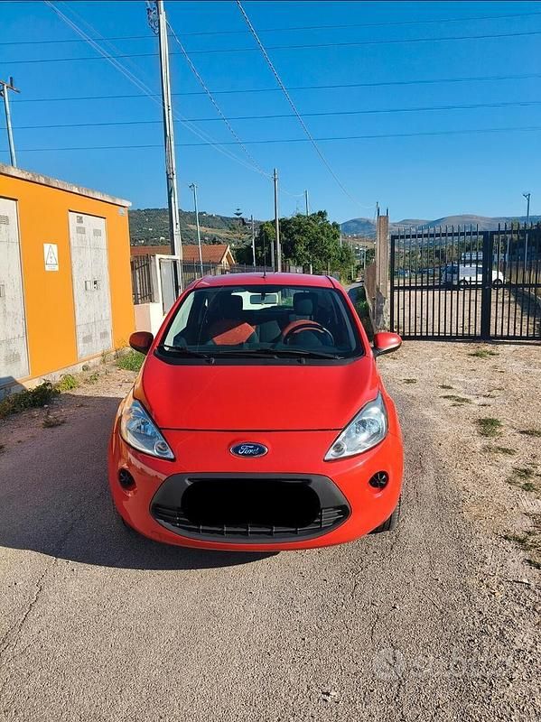 Usata Ford Ka Titanium 69 CV (50 kW) 2014 Rosso Utilitaria
