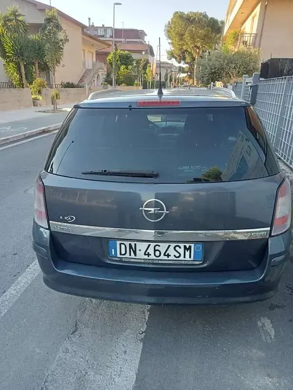 Usata Opel Astra Cosmo 101 CV (74 kW) 2008 Station wagon