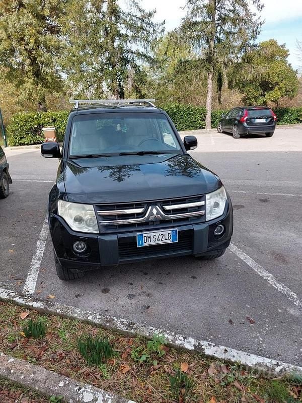 Usata Mitsubishi Pajero Instyle 170 CV (125 kW) 2008 Nero SUV