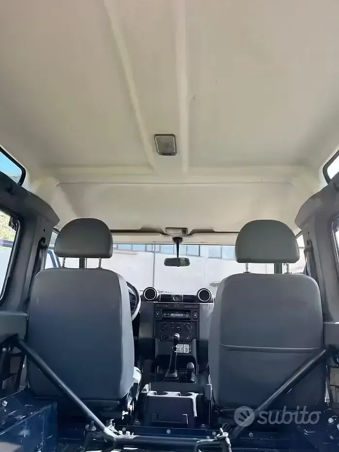 Usata Land Rover Defender 122 CV (89 kW) 2008 Station wagon