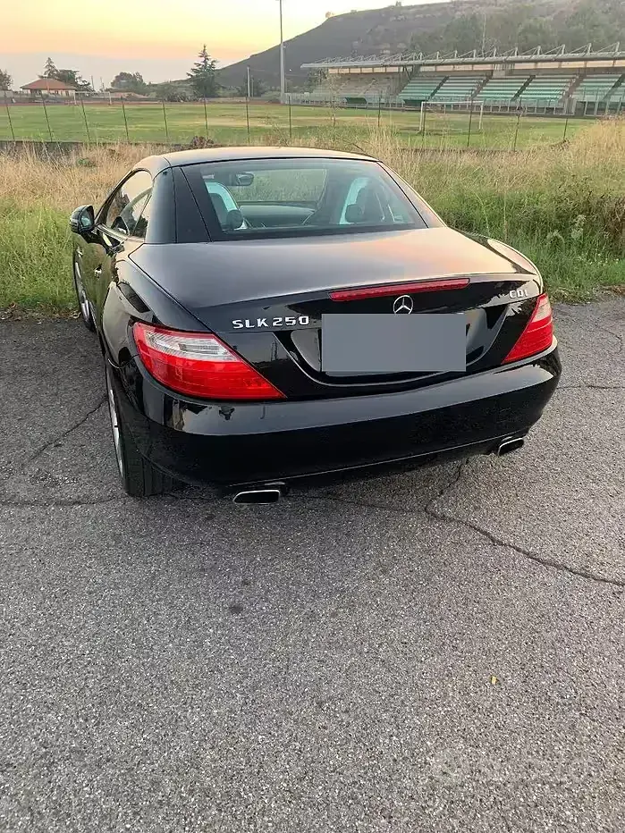 Usata Mercedes SLK250 204 CV (150 kW) 2011 Nero Cabrio