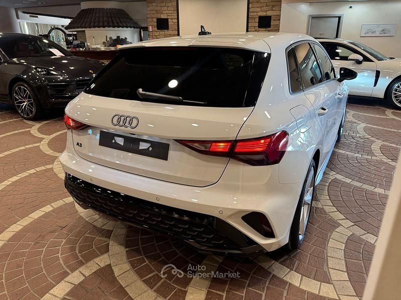 Usata Audi A3 S-Line 150 CV (110 kW) 2025 Bianco Berlina
