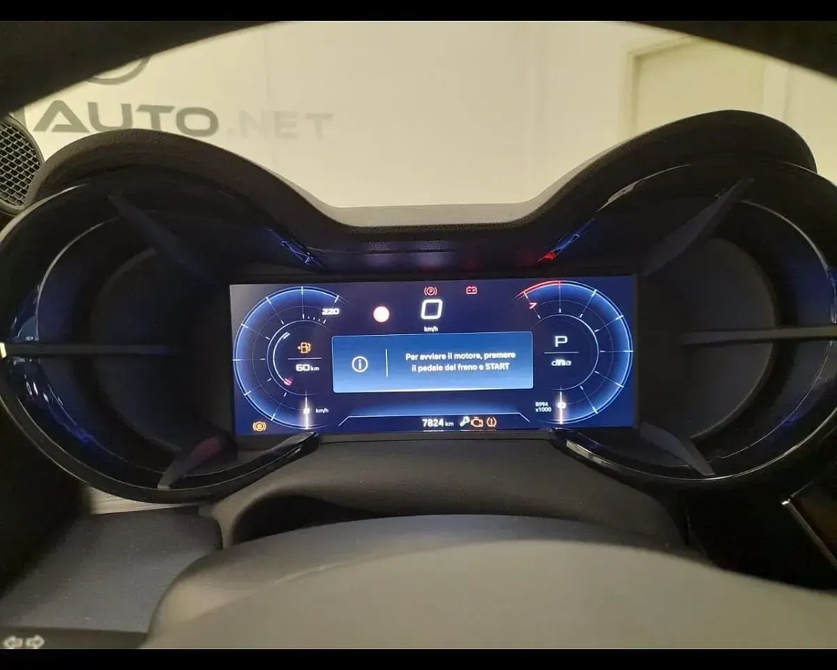 Usata Alfa Romeo Junior 136 CV (100 kW) 2025 Grigio SUV