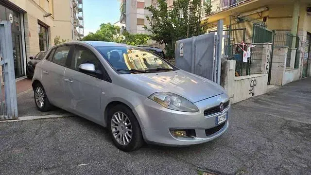 Usata Fiat Bravo Active 90 CV (66 kW) 2007 Argento Utilitaria