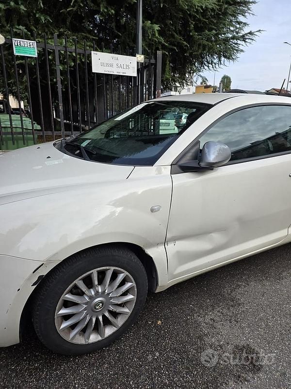 Usata Alfa Romeo MiTo 70 CV (51 kW) 2014 Bianco Utilitaria